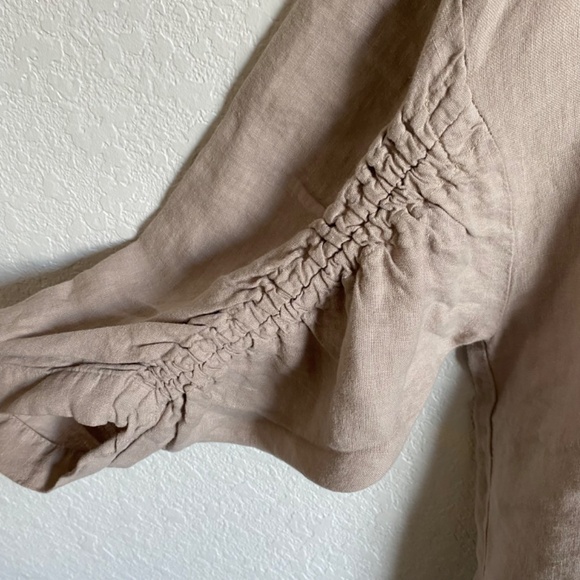 Black Crane Xiao Top in Stone - Picture 8 of 11